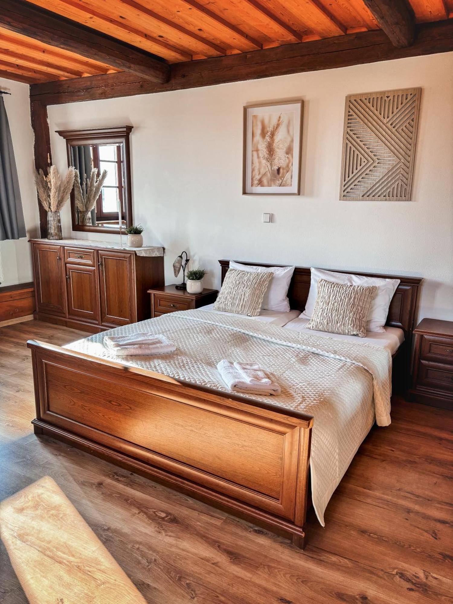 Wellness Hotel & Minipivovar Knezinek Ceske Budejovice Exteriör bild